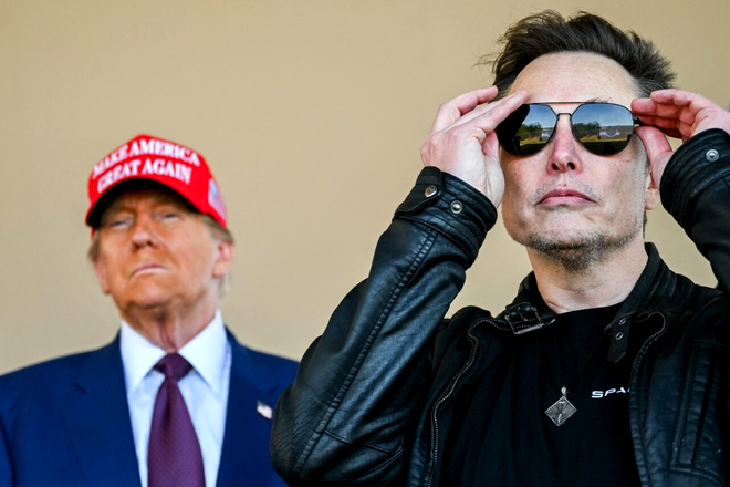 Donald Trump asistă la testarea rachetei Starship a lui Elon Musk. Sursa Foto: Profimedia 