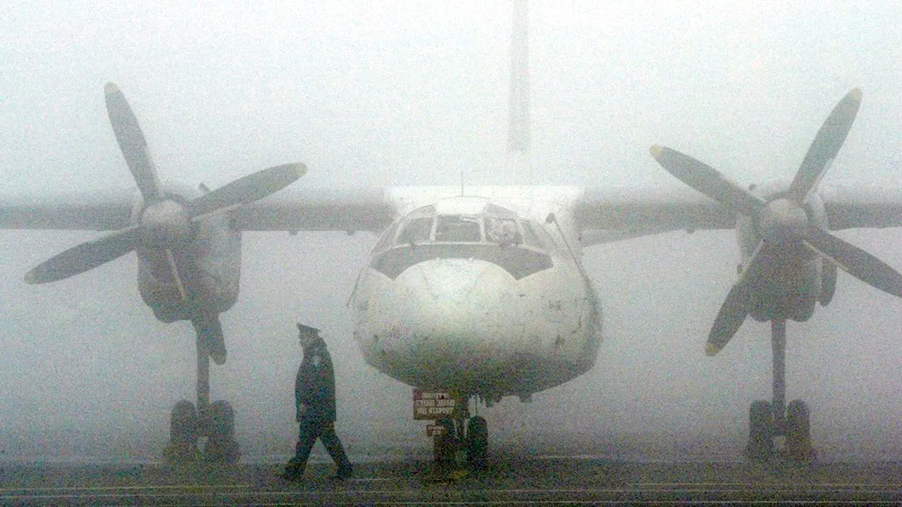 Cel puțin cinci morți după prăbușirea unui avion de pasageri pe un aeroport din Ucraina