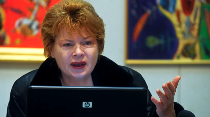 Mona Pivniceru a demisionat din CSM, dar nu poate fi încă ministru. Plenul CSM ia act de demisie abia pe 20 august
