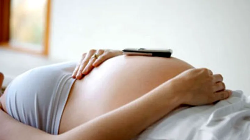 Telefonul mobil, periculos pentru femeile însărcinate