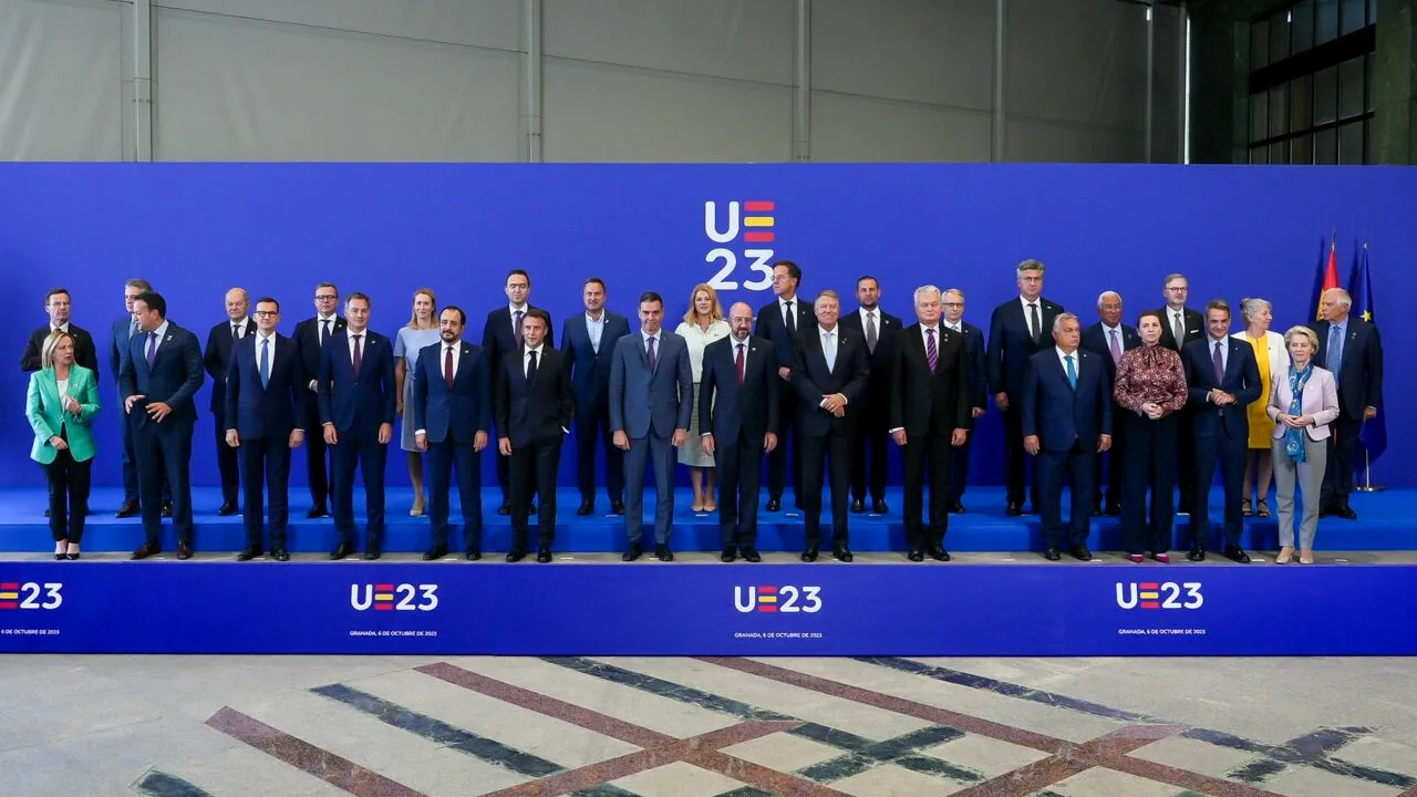 SUMMIT UE | Liderii europeni vor consolidarea poziției geostrategice a Uniunii Europene, inclusiv prin avansarea proiectelor militare și industriale