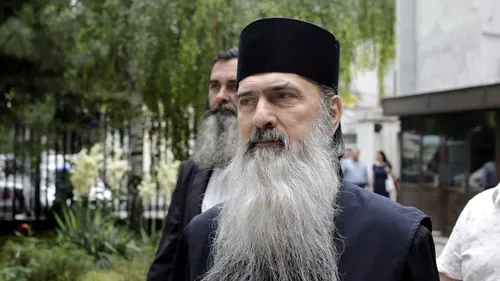 Primarul Constanței îi cere lui ÎPS Teodosie să demoleze biserica ridicată ilegal pe un trotuar: ”Vă invit la responsabilitate și să respectați decizia definitivă a instanței”