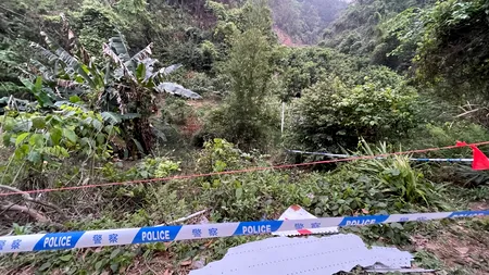 Noi date despre tragedia aviatică din China: Pasagerii au fost „complet incinerați” în urma incendiului provocat de impactul cu solul