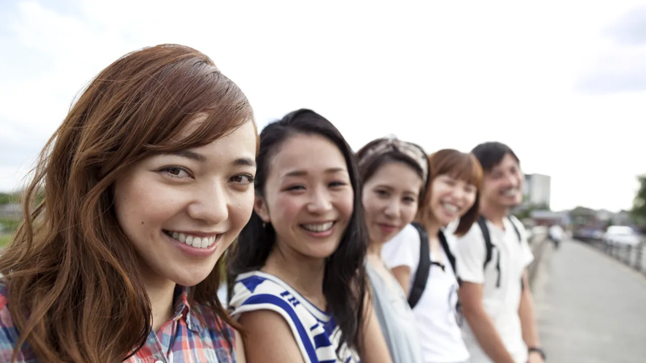 Una dintre cele mai mari economii ale lumii se confruntă cu o CRIZĂ demografică. Guvernul a lansat o aplicație de dating pentru a rezolva problema