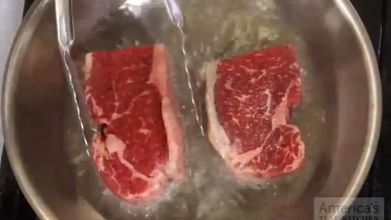 De ce e bine să gătești carnea fără a o decongela înainte