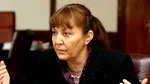 Monica Macovei, reacție din tenebrele trecutului la scandalul politic. Ce spune arhitecta „spectacolului cătușelor” despre Bolojan și Veștea