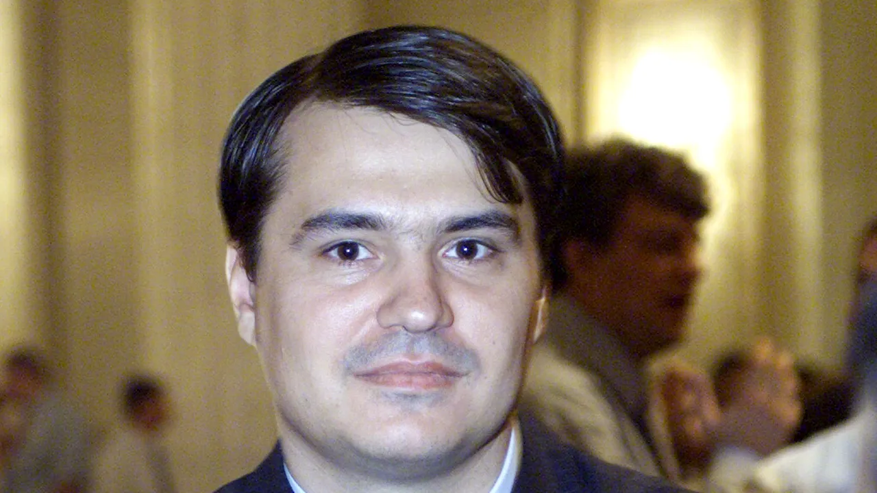 Un fost consilier local își anunță candidatura pentru funcția de secretar general al PSD: „Dinozaurii de sorginte comunistă și securistă trebuie să facă un pas în spate