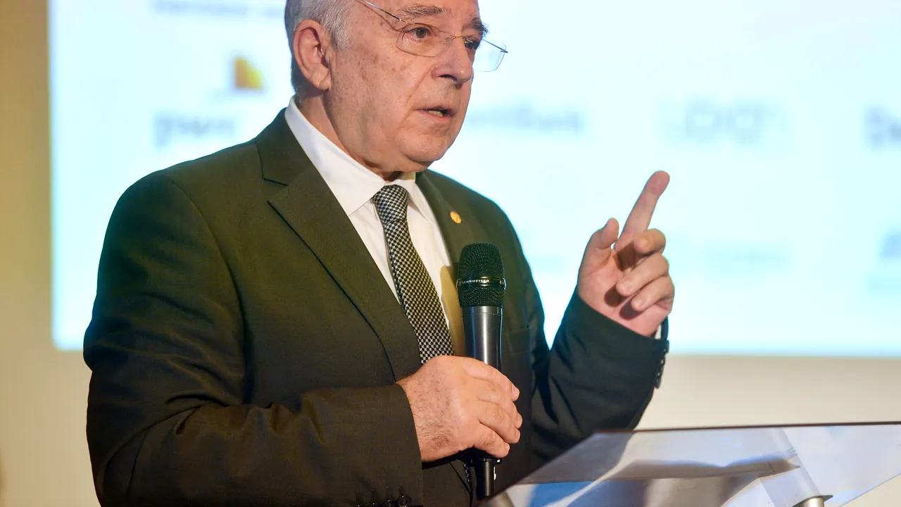POLITICA MONETARĂ: Mugur Isărescu, Guvernatorul BNR: Cursul de schimb este ancora încrederii sociale în România