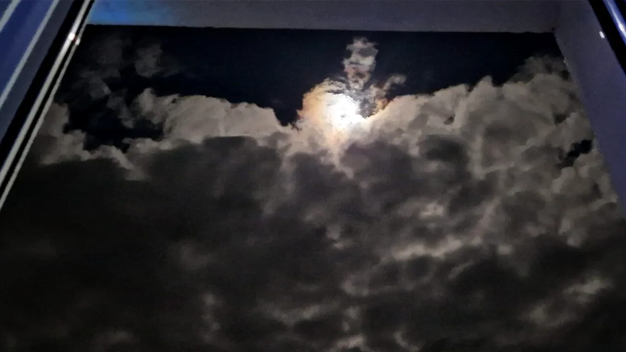 Minune la final de an? Ce a fotografiat pe cer Simona din Suceava, la ora 3:30 noaptea