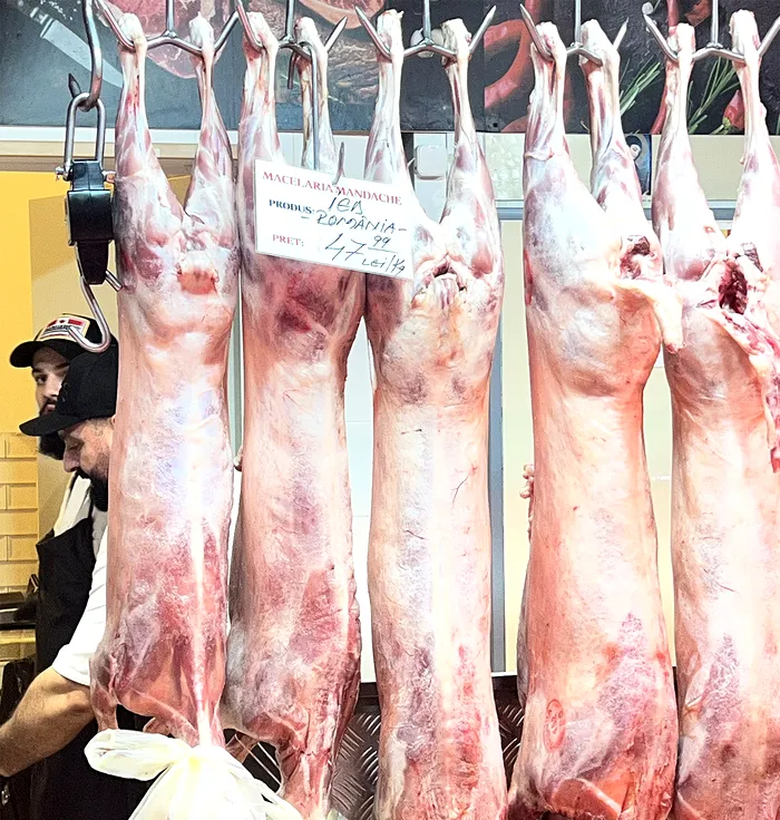 Se spune că iedul este noul miel de Paște, dar care este prețul Cât costă 1 kg de ied în Piața Obor