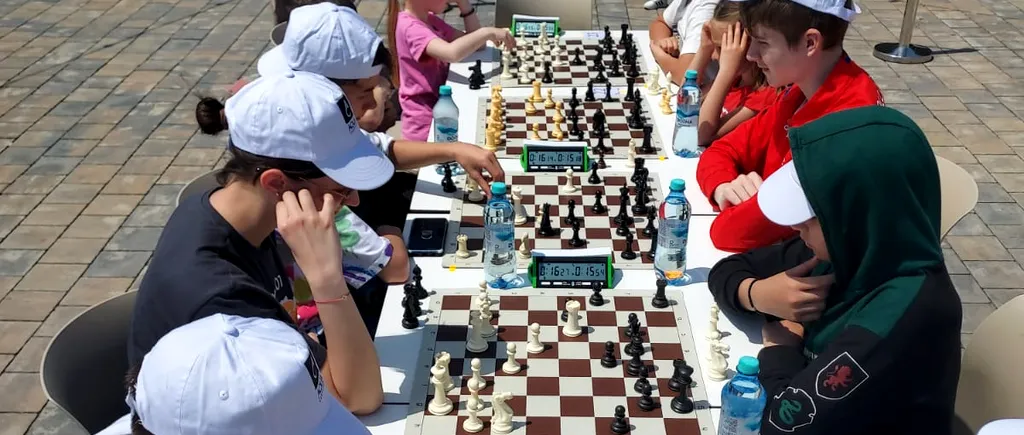 Rege și pion la mall! Turneul de șah URIAȘII MINȚII a adunat pasionați de șah de toate vârstele la Galați