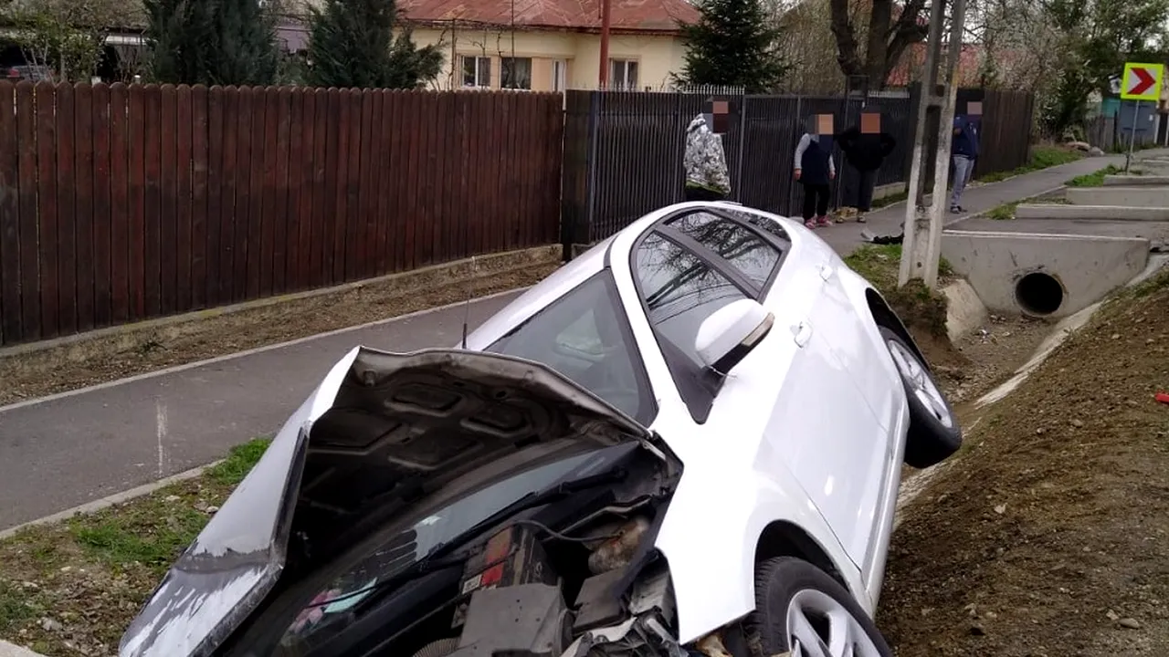 ACCIDENT cu trei victime în Dâmbovița. Un autoturism s-a izbit de un cap de pod