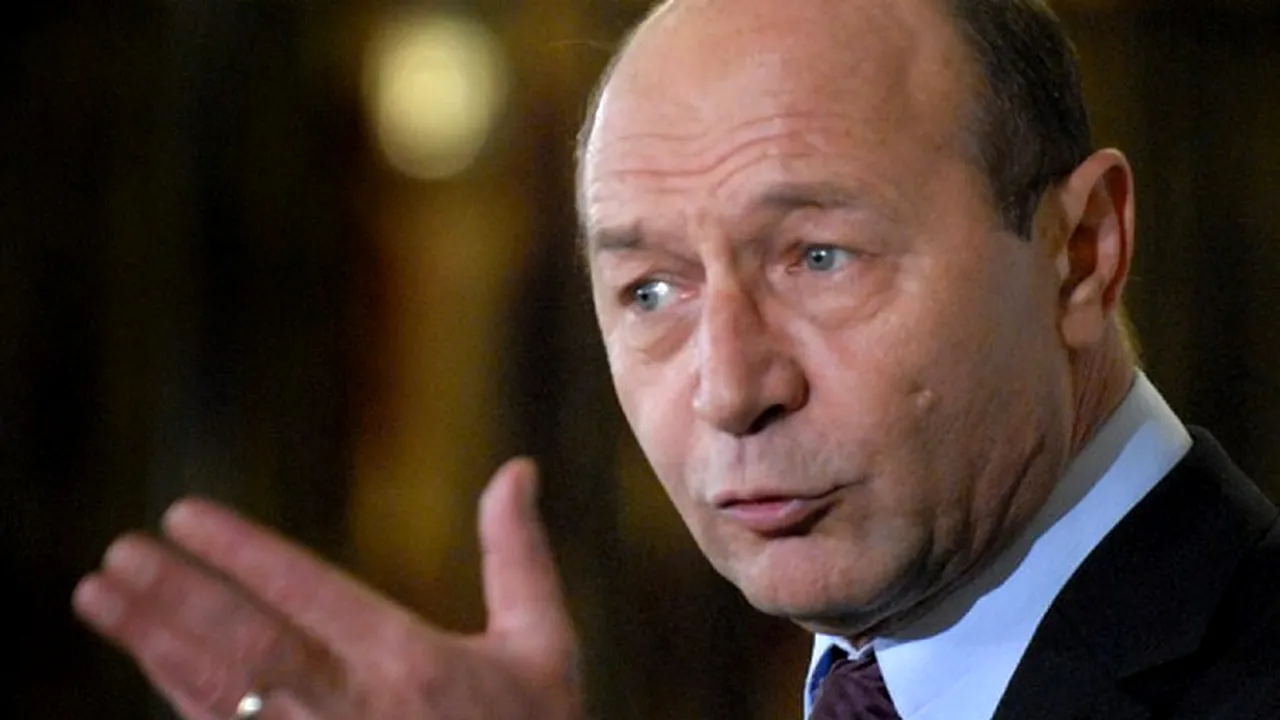 Băsescu: „Dragnea, intangibil datorită partidelor de tenis și chermezelor din vilele SRI