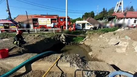 Doi copii din Huedin au MURIT după ce au căzut într-o groapă cu apă. Pompierii i-au scos în stop cardio-respirator, dar nu au mai putut fi salvați