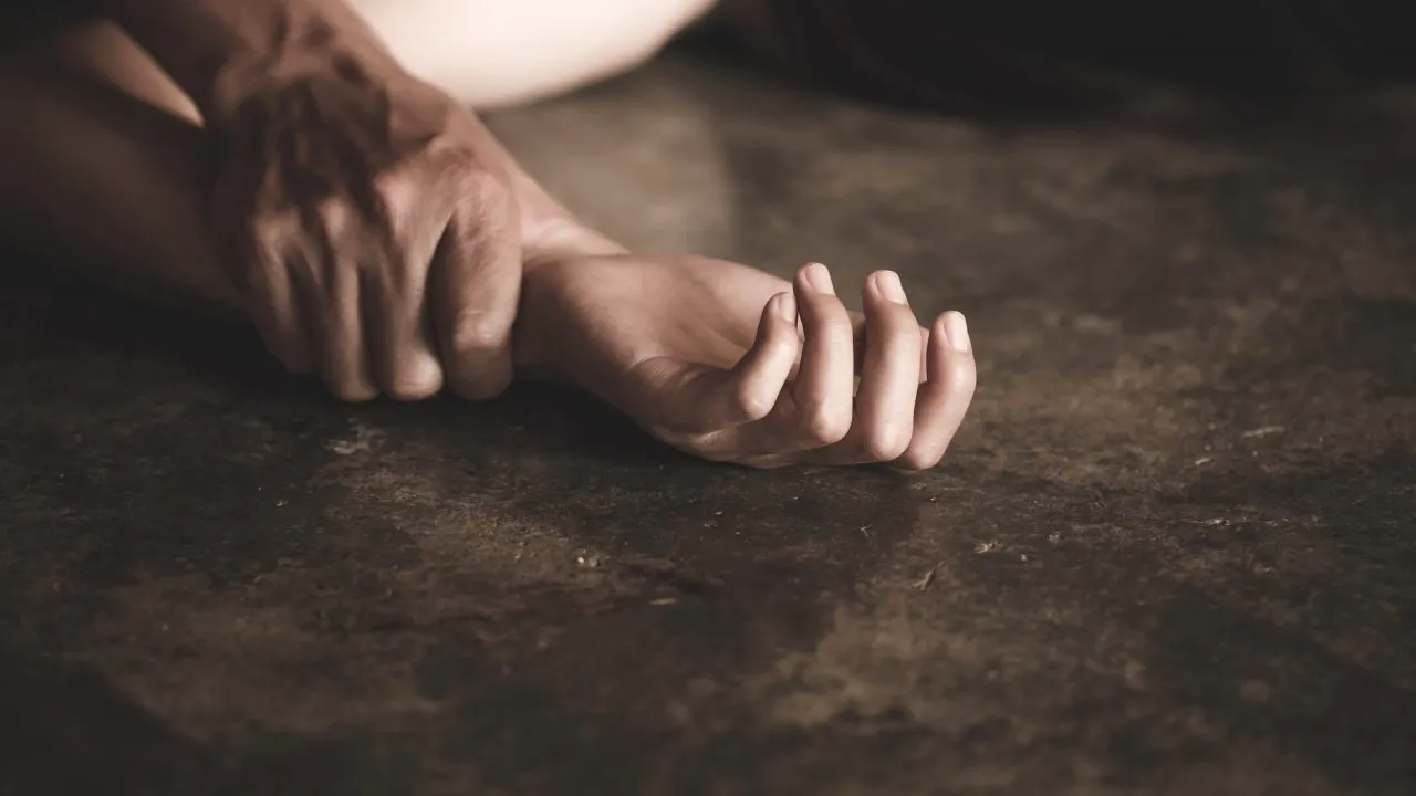 Doi tineri din Dolj, reținuți pentru trafic de persoane și proxenetism