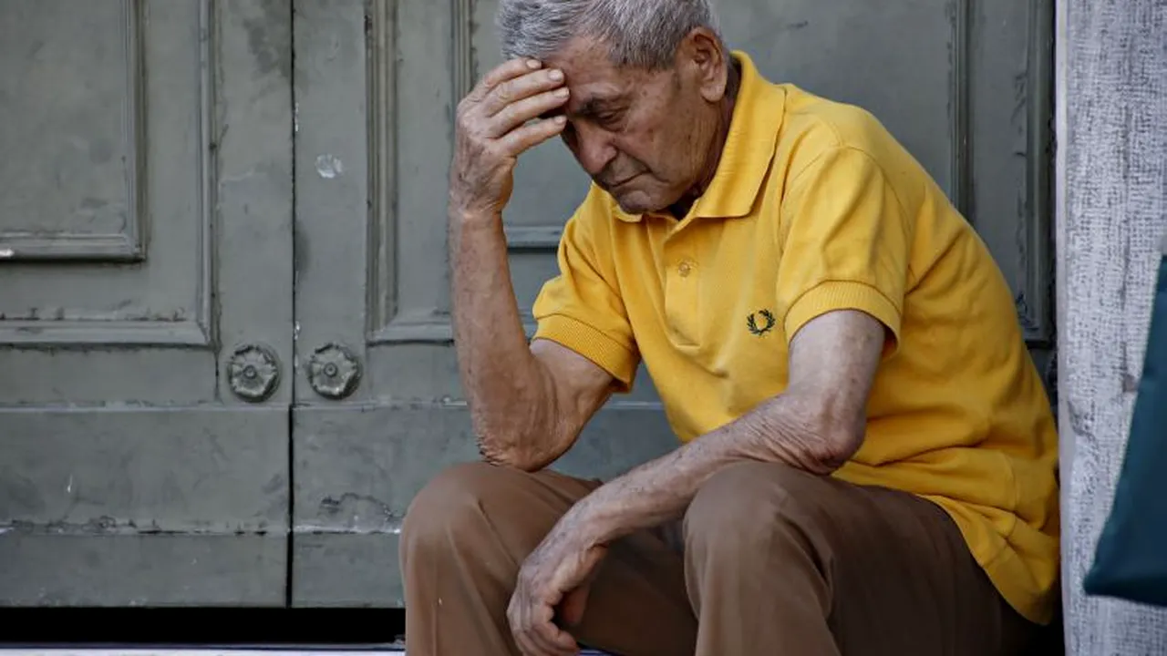 Rușii chibițează: E Grecia TERMINATĂ? 