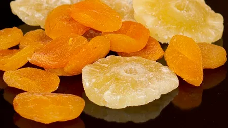 Fructele uscate: calorii și beneficii