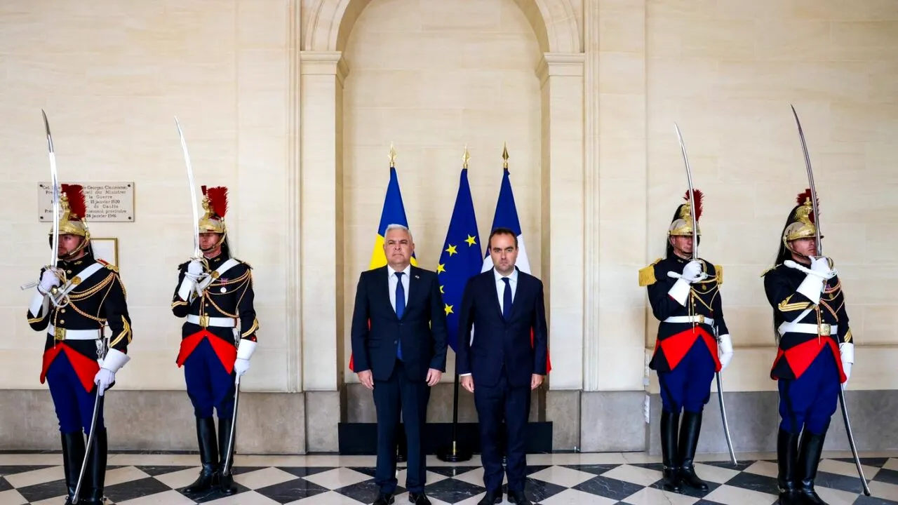 România și Franța, aliate pe frontul de Est al NATO. Ce au declarat miniștrii Apărării Tîlvăr și Lecornu la Paris