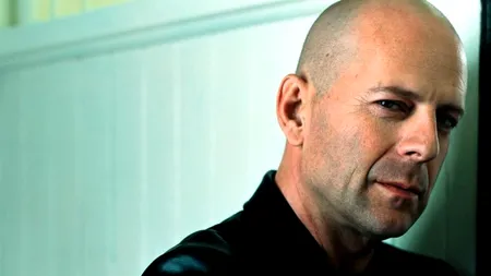 Un cercetător s-a ras în cap. Reacția celor din jur l-a determinat să facă un studiu de proporții: efectul BĂRBAȚILOR CU CHELIE asupra unui grup de angajați