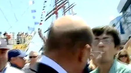 Bărbatul care l-a scuipat pe Traian Băsescu și-a aflat pedeapsa. Decizia instanței nu e definitivă