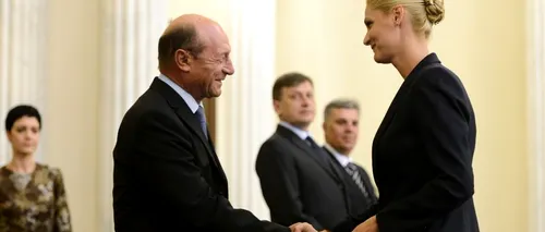 Ramona Mănescu a depus  jurământul la Cotroceni. Antonescu a ieșit din sală în timpul discursului lui Băsescu