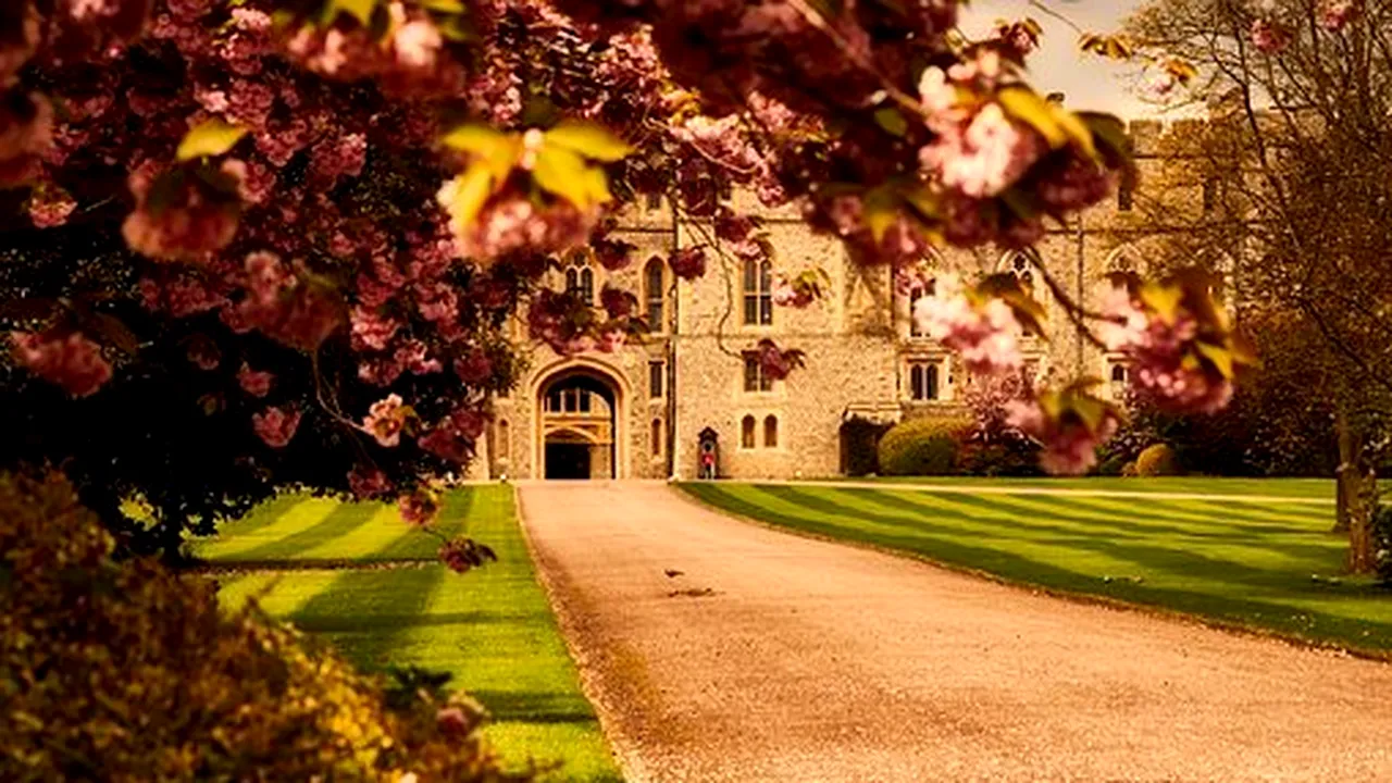 Un bărbat înarmat a pătruns pe domeniul Castelului Windsor, locul unde Regina își petrece Crăciunul în acest an