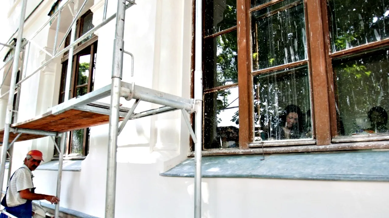 Șantierele din școli și grădinițe costă Guvernul 350 de milioane de euro. Ponta le trece la primării