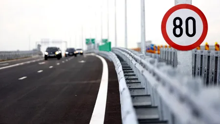 Situația traficului din România. Lapoviță și ninsoare pe anumite porțiuni de drum, inclusiv în București. Recomandări pentru șoferi