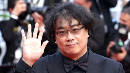 Cineastul sud-coreean Bong Joon-ho îşi prezintă noul film „Mickey 17” la BERLINALĂ, după 6 ani de la succesul fenomenal al lungmetrajului „Parasite”