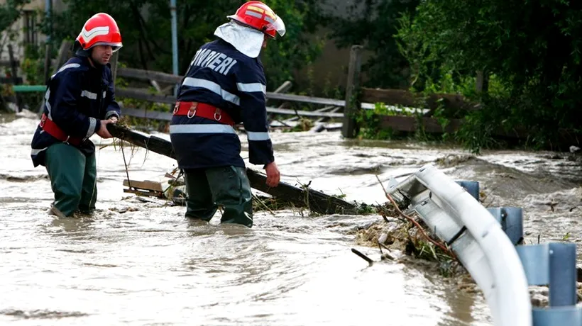 Un număr de 20 de gospodării din Vrancea, inundate din cauza ploilor puternice