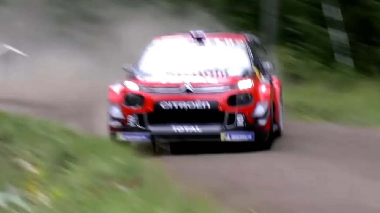 Șase persoane la spital, lovite de mașina derapată a unui participant la Raliul Craiovei 