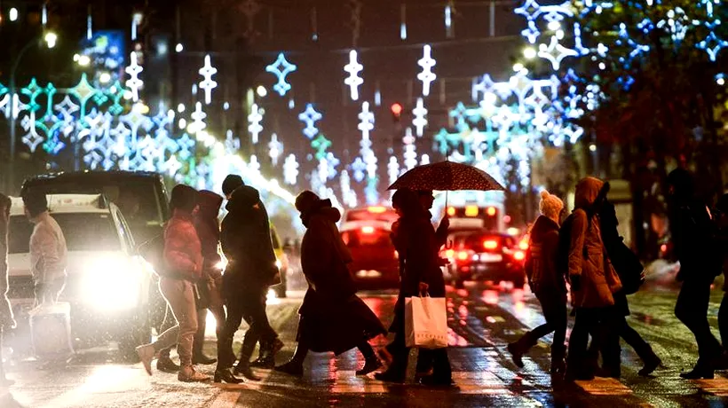 Unde se vor bucura românii de atmosfera de Crăciun în pandemie, în marile orașe! Unii vor avea brad în centru, alții târg!