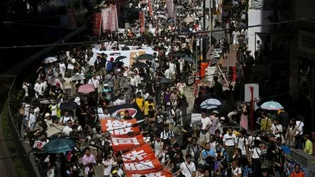 Mii de oameni au protestat la Hong Kong, cerând eliminarea CURSURILOR DE PATRIOTISM din școli