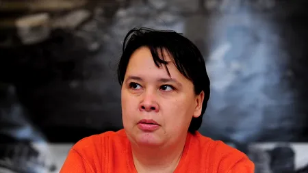 Batistele curate se pierd în praful încăierărilor de ogradă