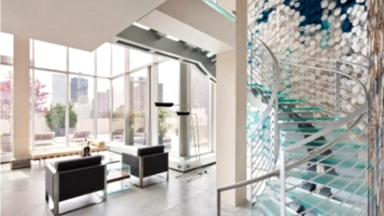 Apartamentul de sticlă de deasupra Manhattan-ului. GALERIE FOTO