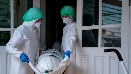 Încă un container pentru pacienții COVID-19 decedați a ajuns la Sibiu, după ce primul nu a fost pus în funcțiune: Au refuzat să pună climatizarea de frică să nu contracteze boala!