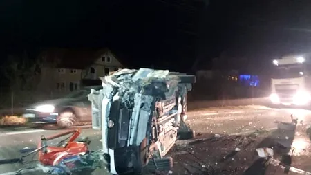 Un tânăr de 30 de ani care conducea un camion a murit după ce s-a izbit de un TIR! Imagini dramatice de la fața locului!