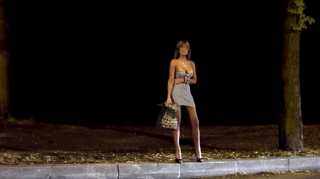 Amor cu peripeții între o prostituată de 18 ani și un bătrân din municipiul Suceava. 