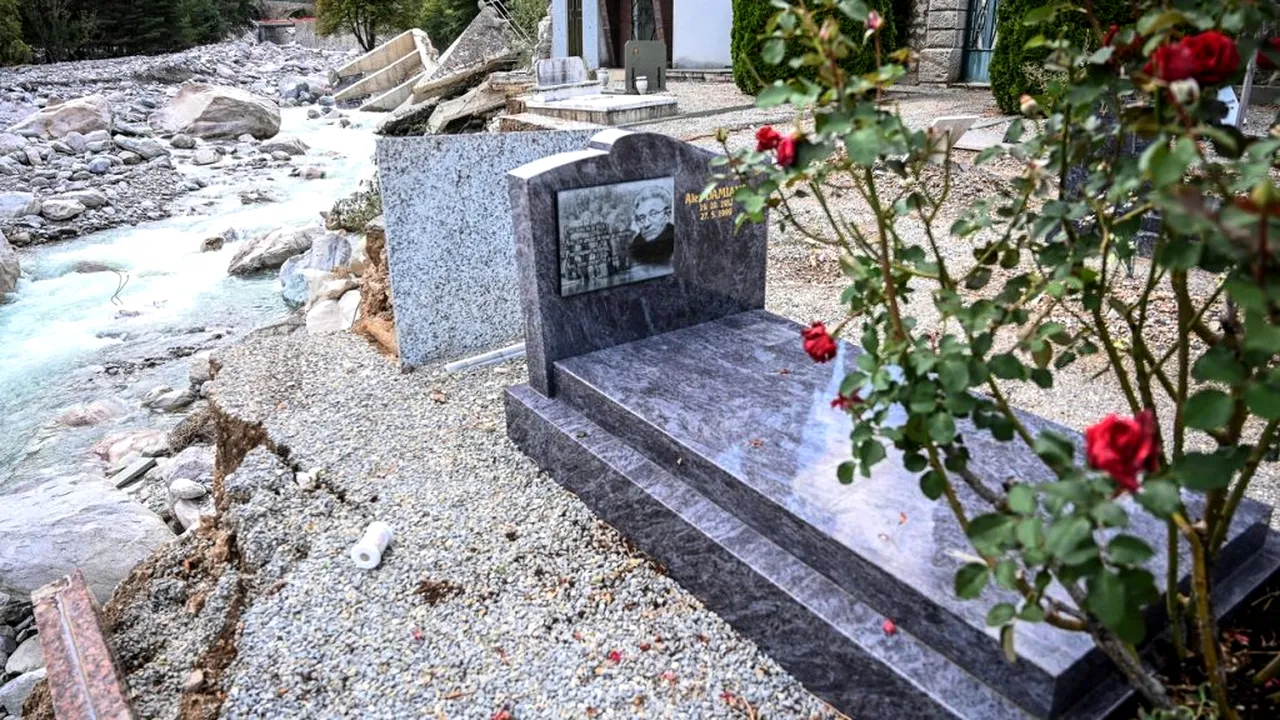 Cimitir din Franța, măturat de inundații. Mai multe cadavre au ajuns în Italia | VIDEO