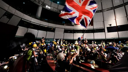 Un angajat al Consulatului Marii Britanii la Hong Kong a fost arestat în China