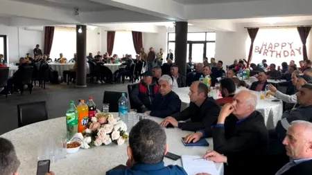 LANȚUL SLĂBICIUNILOR. Cum se transmite coronavirusul de la aleșii neamului la talpa țării