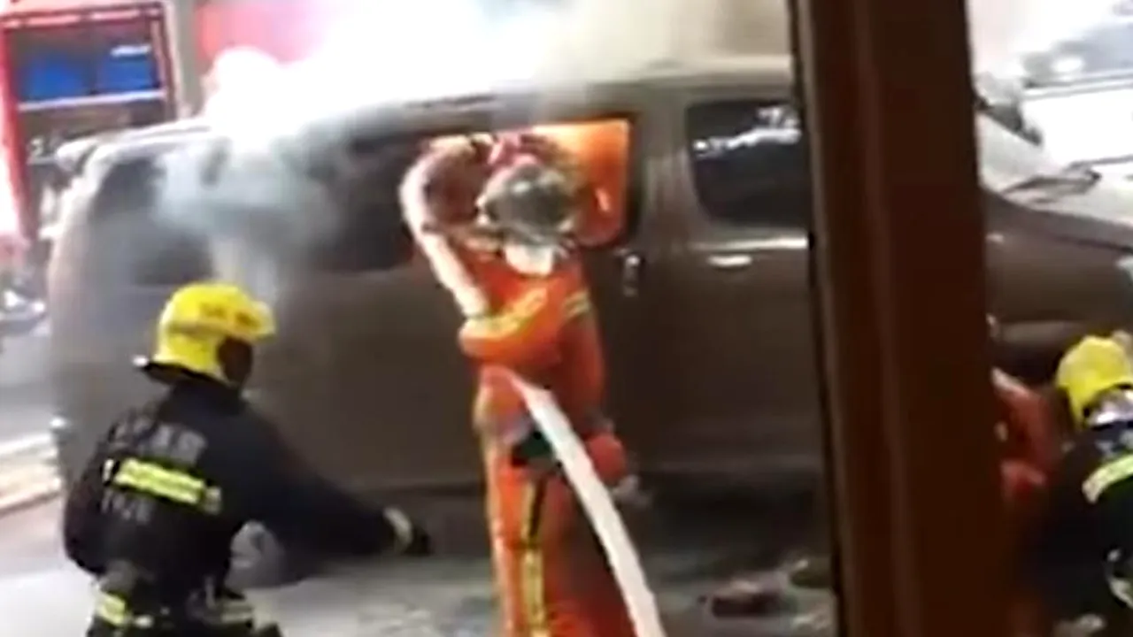 Mai mulți răniți, după ce un bărbat a intrat cu un vehicul într-un grup de pietoni din Shanghai