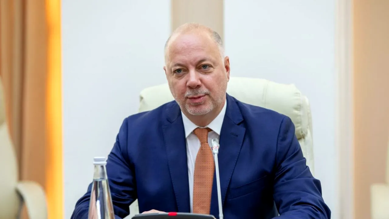 Guvernul de la Sofia s-a dizolvat. Prim-ministrul a demisionat cu câteva minute înainte de a avea loc cel de-al șaselea vot de neîncredere în guvern