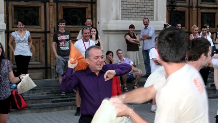 Boc - la o bătaie cu perne în centrul Clujului: 