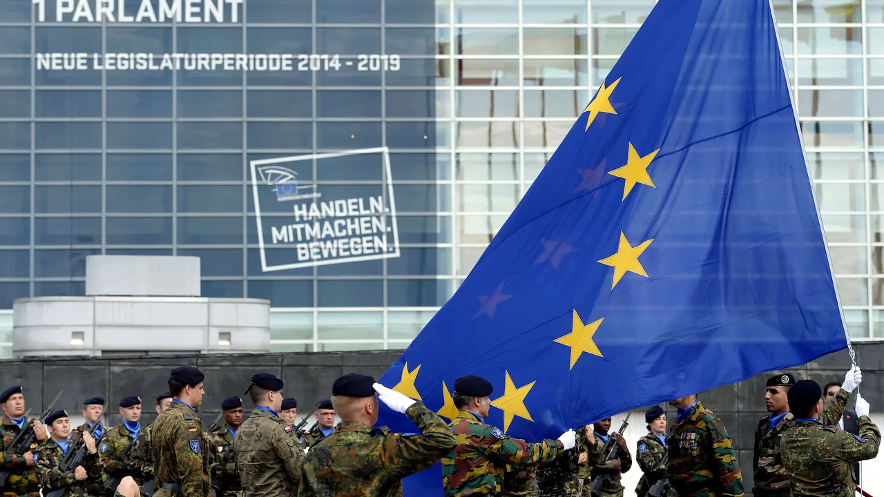 Deschidere cu scandal a plenarei noului Parlament European. Schulz a fost reales președinte