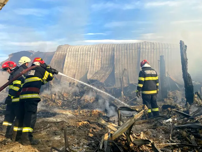 Ce spune prefectul de Prahova despre incendiul de la Ferma Dacilor. Cine sunt persoanele date dispărute