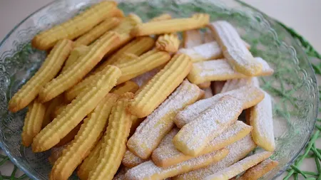 Rețetă pentru BISCUIȚI șprițați de casă, cu untură. Secretul de care bunicile noastre țineau cont