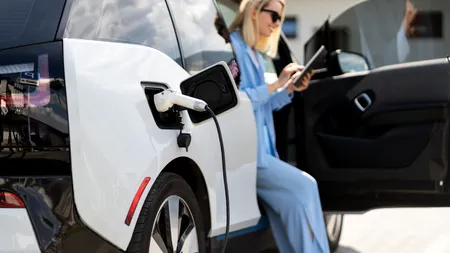 Prima ȚARĂ care a eliminat aproape complet mașinile pe combustibil. Peste 96% dintre vehiculele înmatriculate sunt electrice