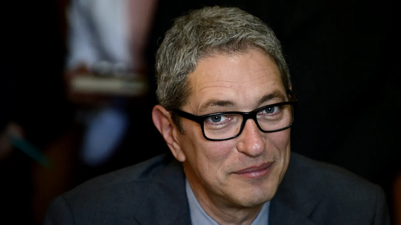 După aproape 12 ani, Consulul General al României din Africa de Sud, Andrei Zaharescu, a fost chemat în țară de Oana Țoiu