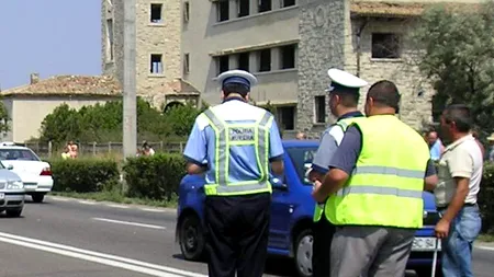 Șicanări și bătaie ÎN TRAFIC. Un grup de romi A ATACAT o dubă